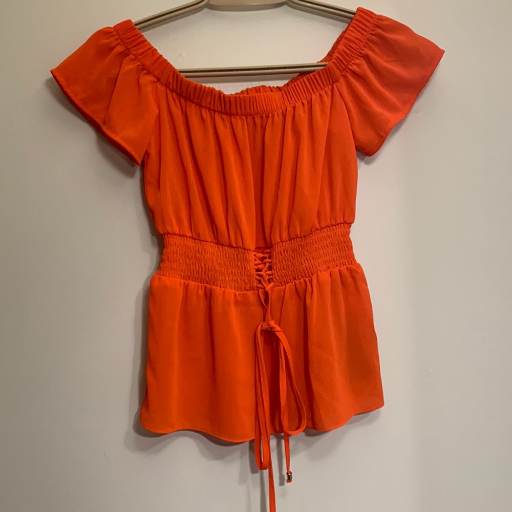 Guess XS off the shoulder blouse.